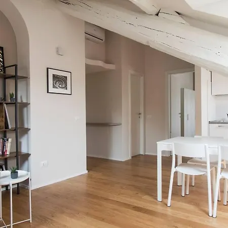 Breathtaking Castle View Youhosty - Quintino Sella Apartment *